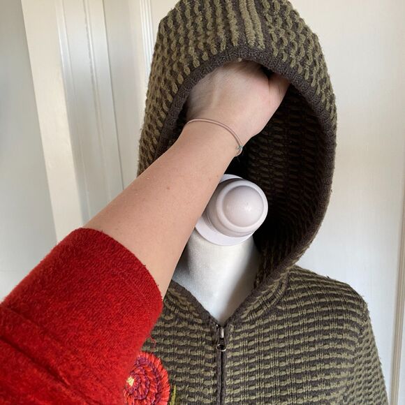 Cabi Wool Blend Long Cottagecore Embroidered Floral Hooded Zip Knit Sweater Sz S - Picture 10 of 14